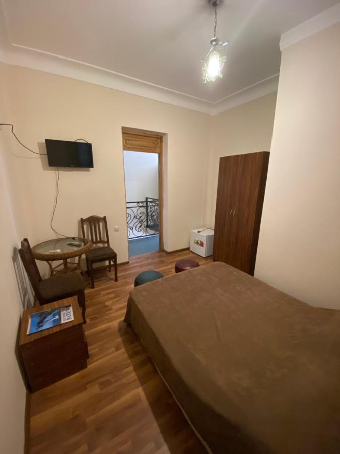 Hotel Dadiani Batoemi Buitenkant foto