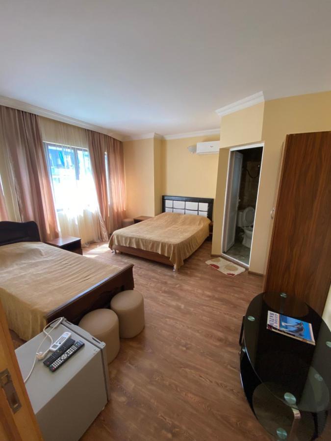 Hotel Dadiani Batoemi Buitenkant foto