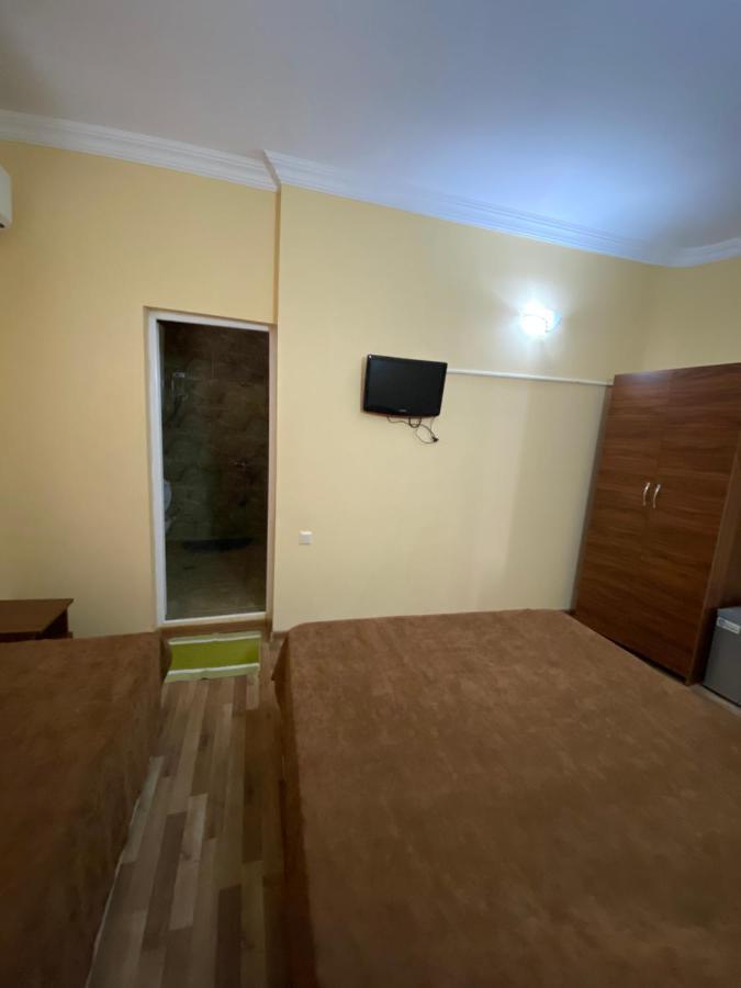 Hotel Dadiani Batoemi Buitenkant foto