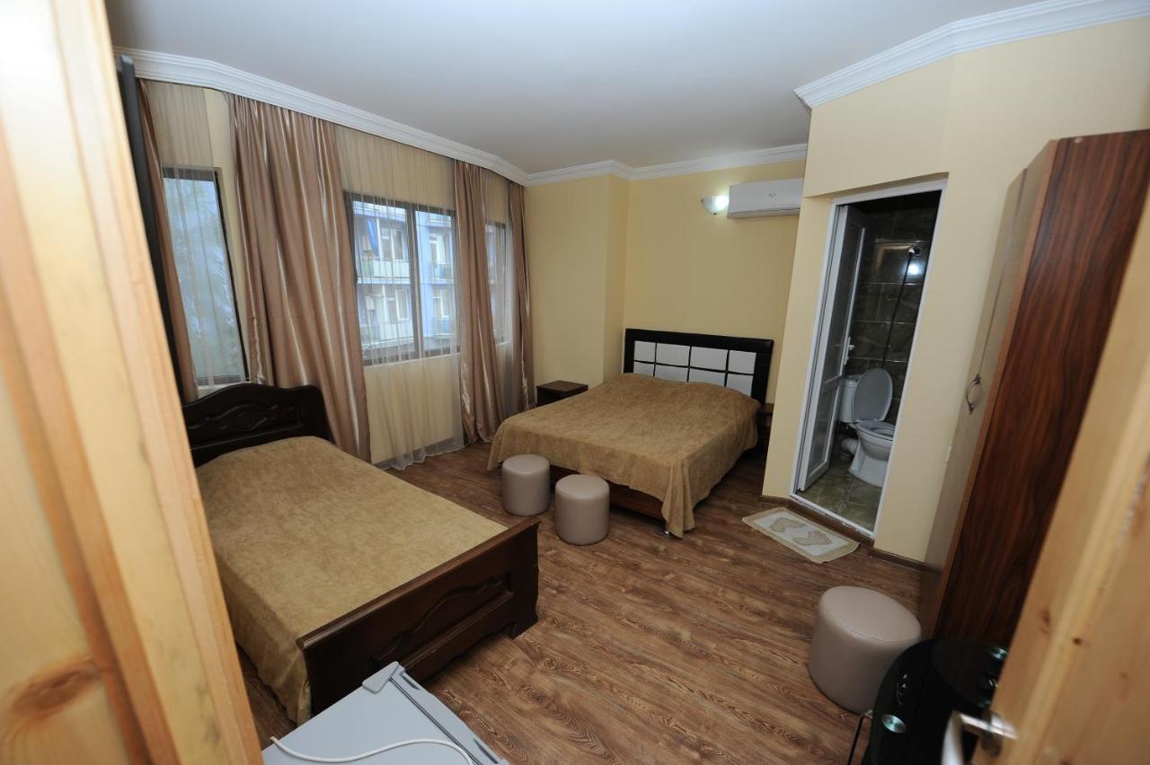 Hotel Dadiani Batoemi Buitenkant foto
