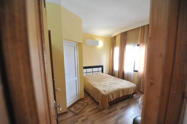 Hotel Dadiani Batoemi Buitenkant foto