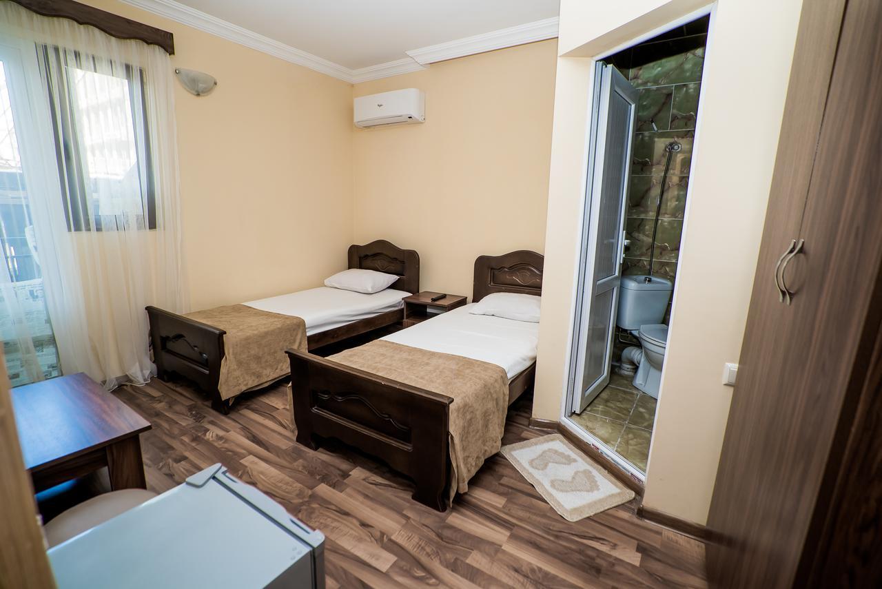 Hotel Dadiani Batoemi Buitenkant foto