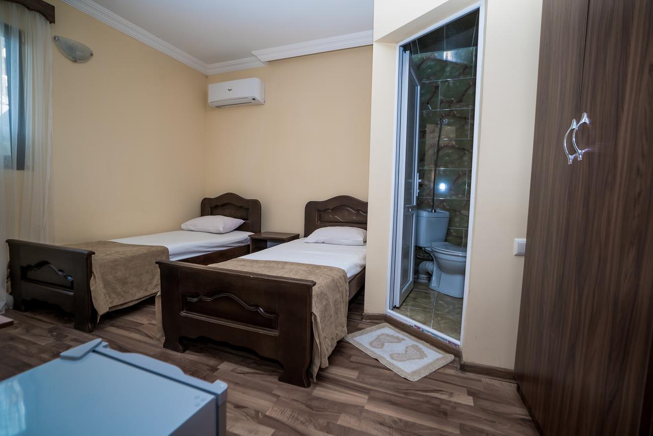 Hotel Dadiani Batoemi Buitenkant foto